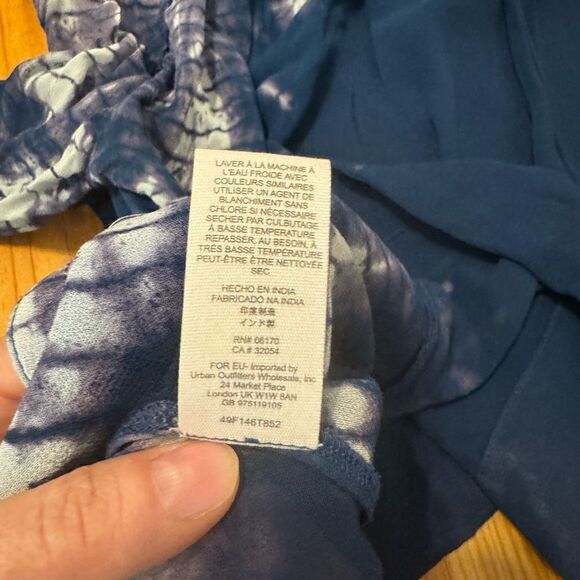 Free People Tie Dye Me Down Top Navy Blue Sheer Dolman Sleeves Size XSmall - Picture 11 of 11